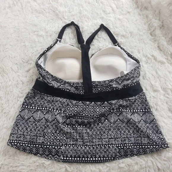 Kona Sol black Aztec and Geometric Swimsuit top - Picture 5 of 8